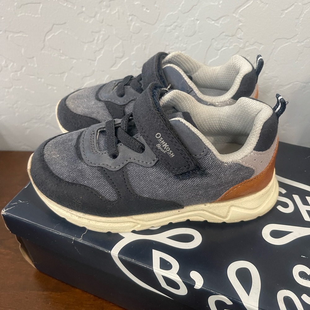 OshKosh B'gosh Navy and Tan Toddler Sneakers